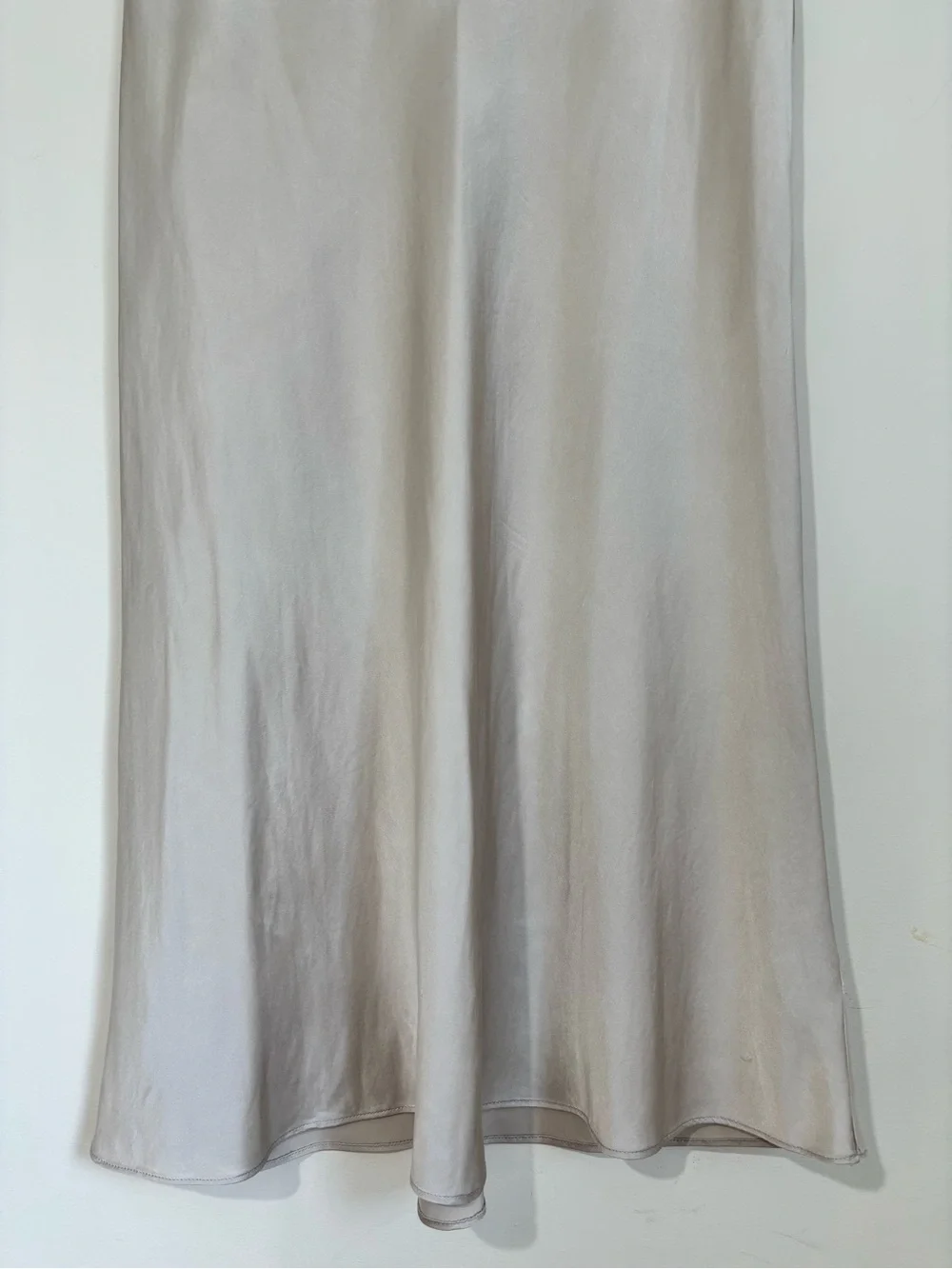 Quince Luxury Modern Feminine 100% Silk Champagne Satin Pull On Midi Skirt Sz M